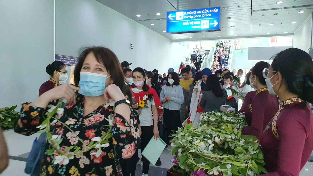 Hơn 210 du khách Uzbekistan đến Phú Quốc du lịch, nghỉ dưỡng
